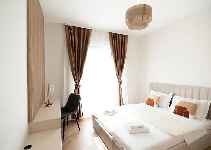 Soni Exclusive 303 Plaza With Private Parking & Self Check-in Апартаменти