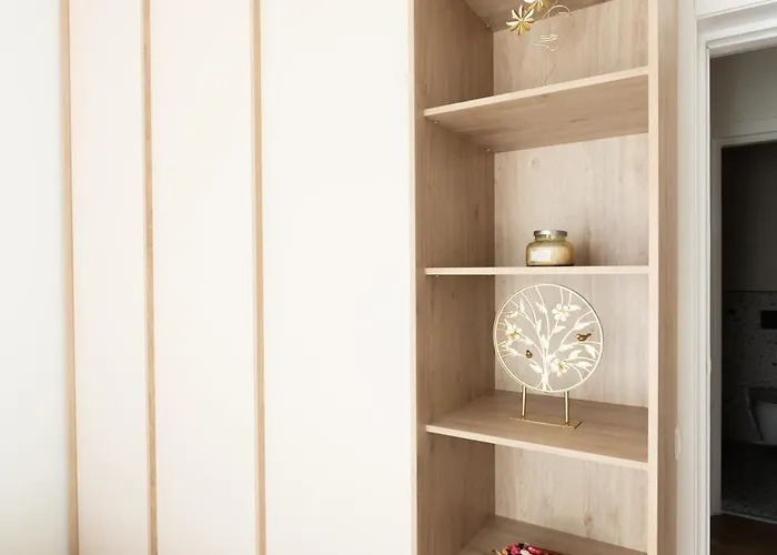 Soni Exclusive 303 Plaza With Private Parking & Self Check-in *