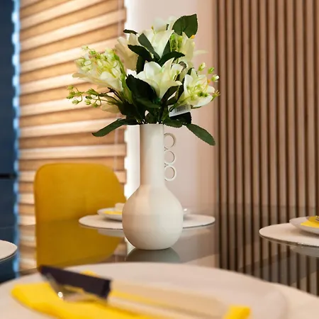 Soni Exclusive 303 Plaza With Private Parking & Self Check-in Apartamento Bucarest