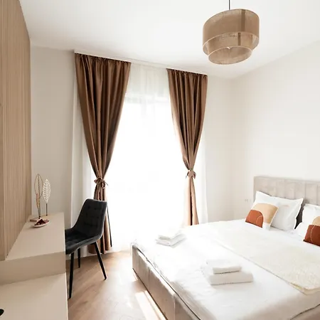 Soni Exclusive 303 Plaza With Private Parking & Self Check-in Daire