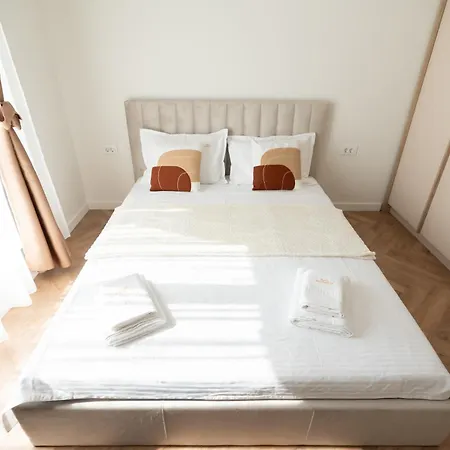 Soni Exclusive 303 Plaza With Private Parking & Self Check-in Apartamento *