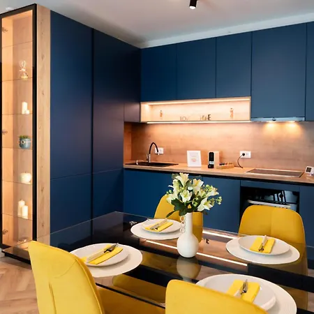 Soni Exclusive 303 Plaza With Private Parking & Self Check-in Apartamento *