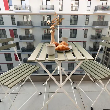 Soni Exclusive 303 Plaza With Private Parking & Self Check-in Bukarest