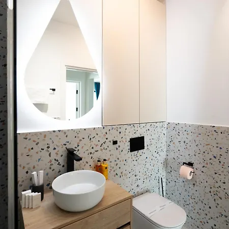 Apartment Soni Exclusive 303 Plaza With Private Parking & Self Check-in Bukarest