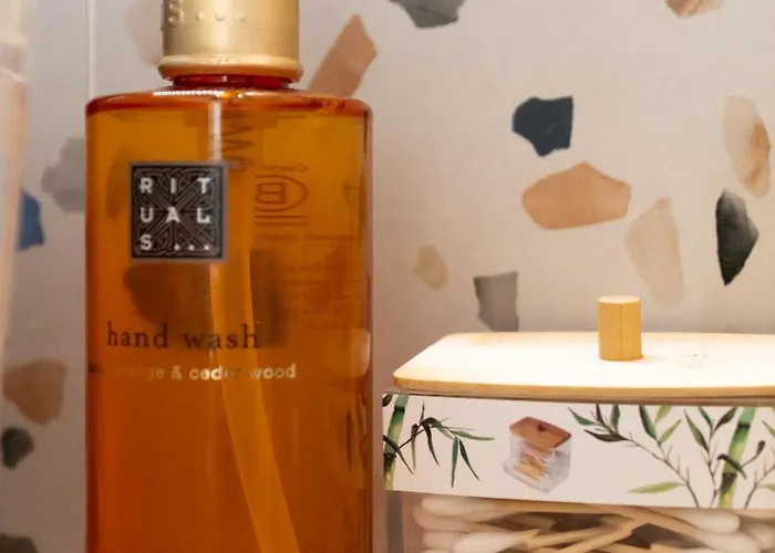 Soni Exclusive 303 Plaza With Private Parking & Self Check-in Apartment