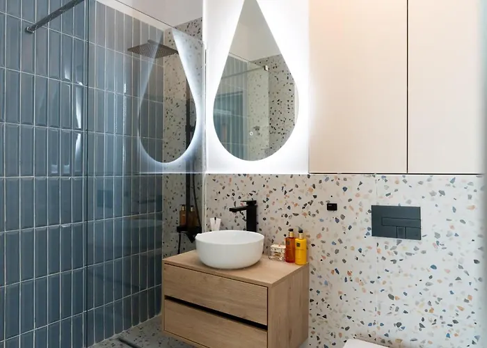 Soni Exclusive 303 Plaza With Private Parking & Self Check-in * Bucureşti