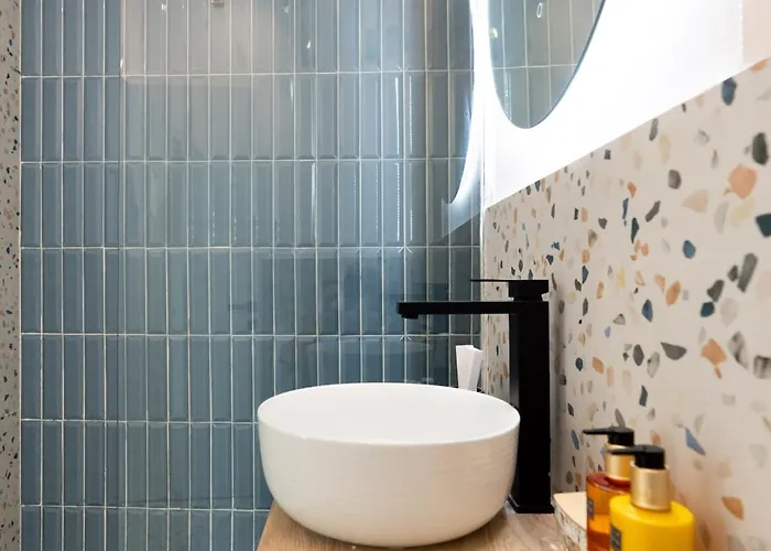 Soni Exclusive 303 Plaza With Private Parking & Self Check-in 부쿠레슈티