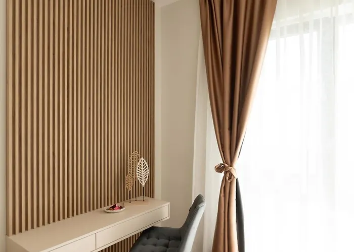 Soni Exclusive 303 Plaza With Private Parking & Self Check-in